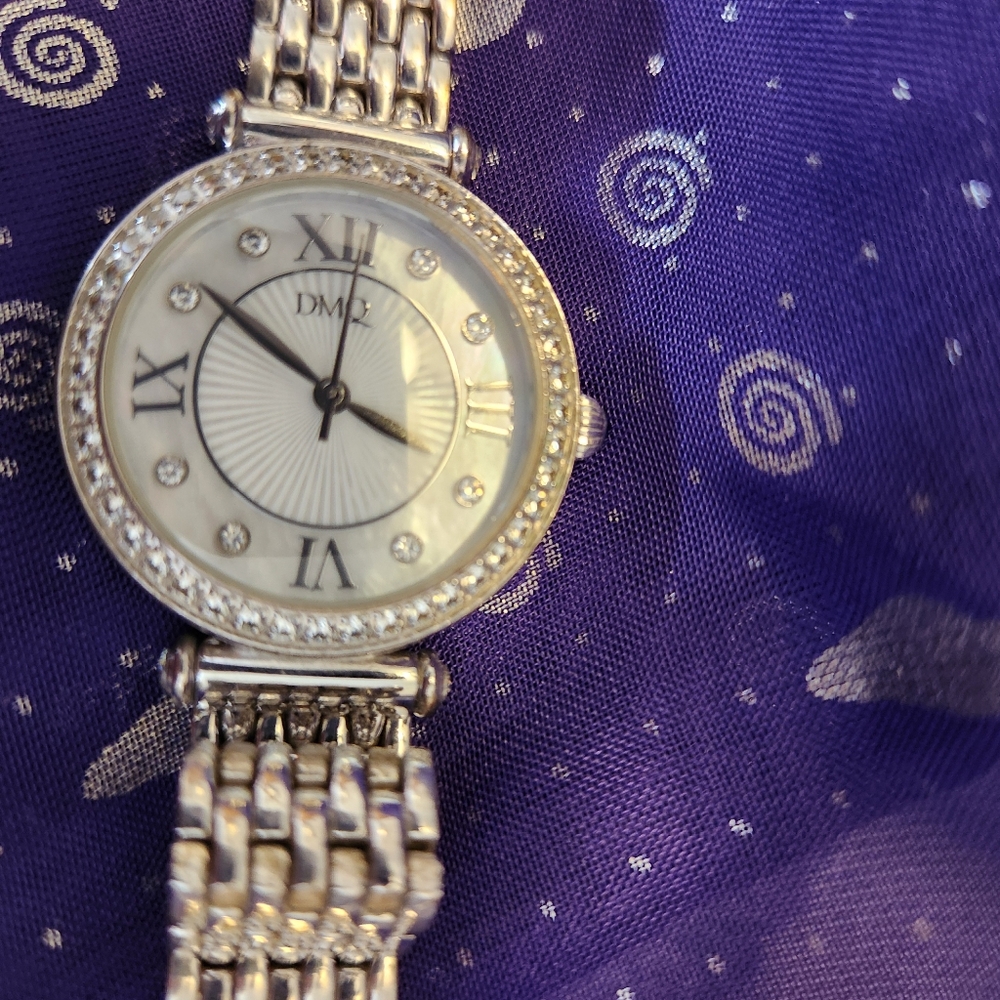 DMQ cz ladies Watch - Picture 3 of 7